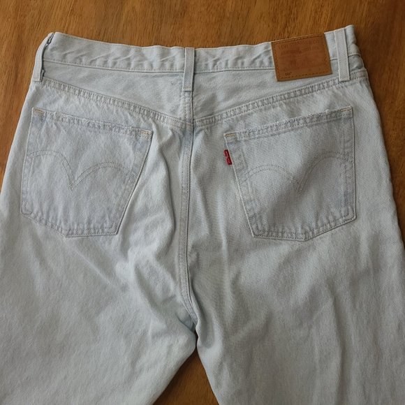 Levi's Women's 501 Original Cropped Jeans Light Wash Size 31/26 - Picture 4 of 7